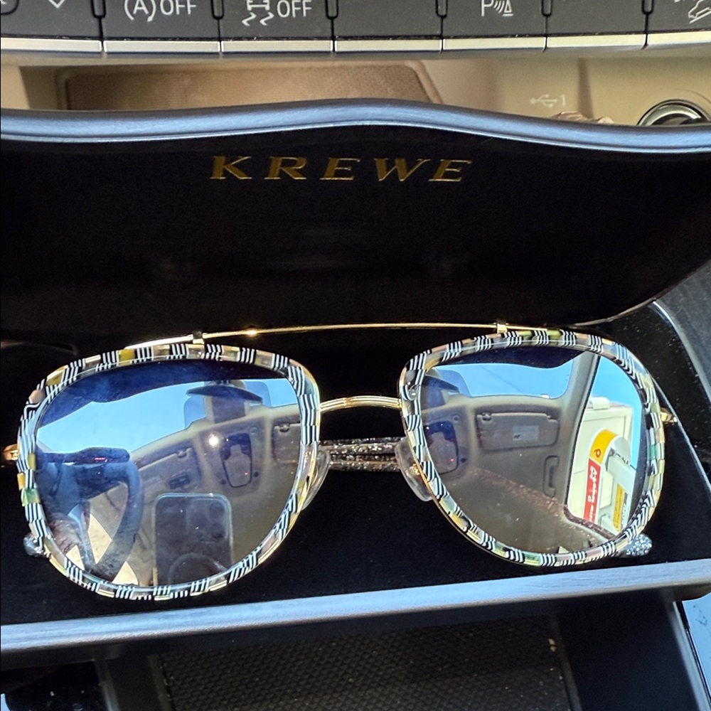 KREWE Women's Black and Silver Sunglasses